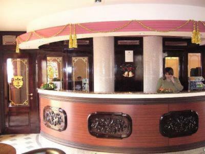 Hotel Imperial Karánsebes Kültér fotó