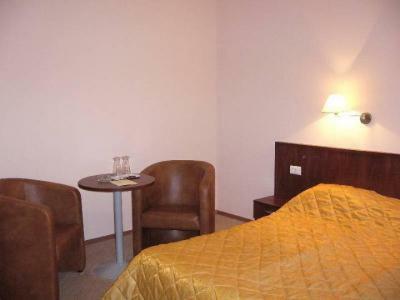Hotel Imperial Karánsebes Kültér fotó
