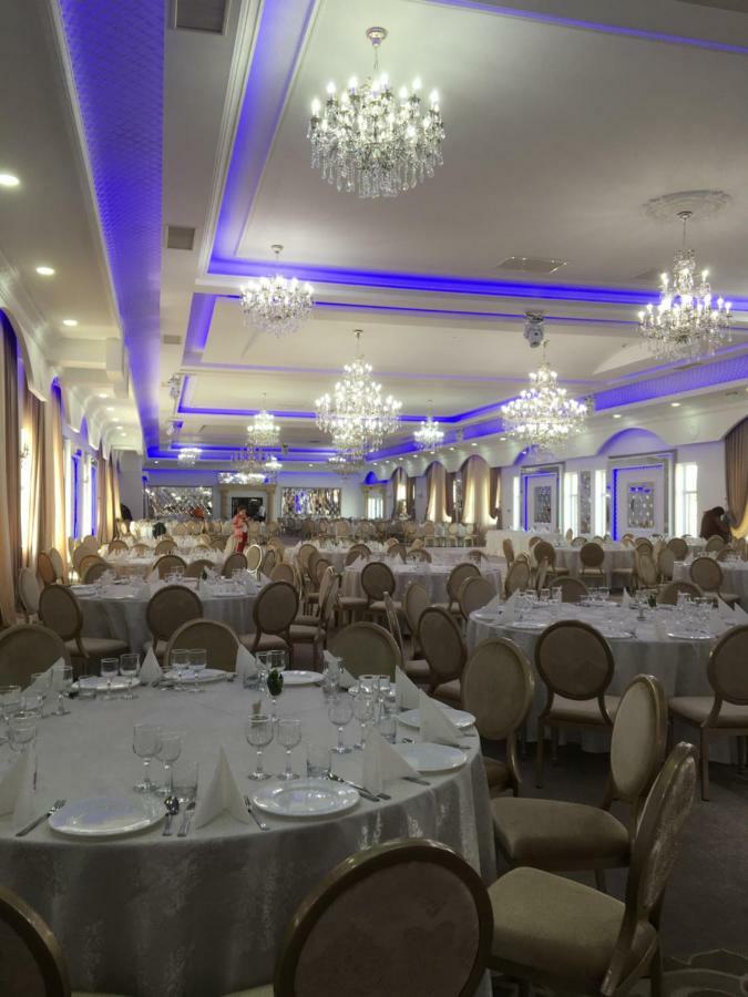 Hotel Imperial Karánsebes Kültér fotó